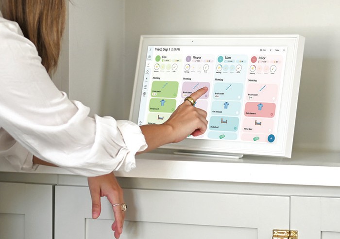 Skylight 15" Smart Family Calendar