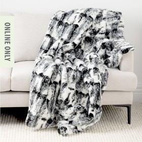 Design+Republique+Mono+Faux+Fur+Blanket