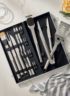 Davis+%26amp%3B+Waddell+BBQ+Tool+Set%2C+18+Piece+Set