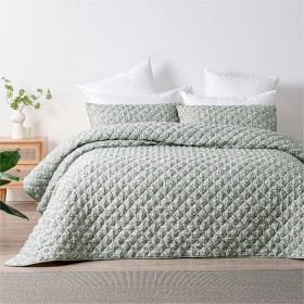 Saskia+Cotton+Coverlet