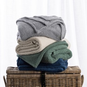 Home+Co.+Teddy+Fleece+Blankets