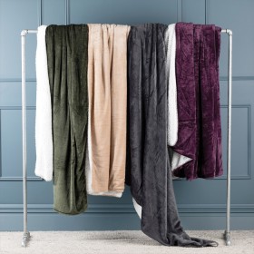 Sherpa+Lined+Fleece+Blankets