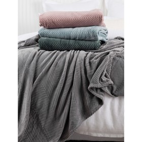 Home+Co.+Chevron+Fleece+Blankets