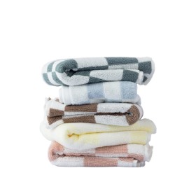 Victoria-Check-Hand-Towel on sale