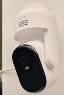 NEW-Arlo-Essential-3-2K-Outdoor-Powered-PTZ-1-Cam-VMC3083-100AUS on sale