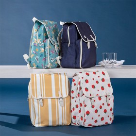 Seaside+Supplies+On+The+Go+Picnic+Backpack+with+Tableware