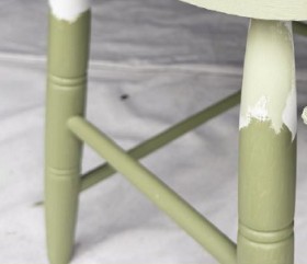 Dulux-Aquanamel-Paint-in-Pukekura-Park-Dark on sale