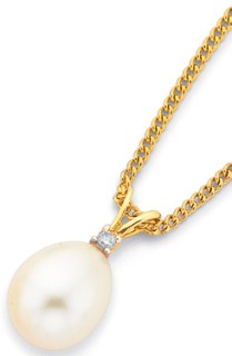 9ct+Cultured+Freshwater+Pearl+%26amp%3B+Diamond+Pendant