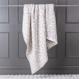 Home-Co-Lula-Knitted-Throw on sale