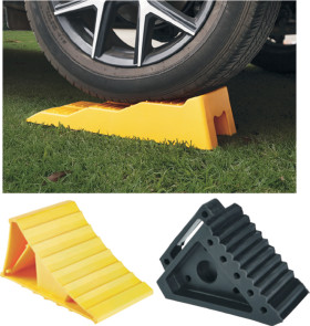 25-off-Gear-Up-Wheel-Chocks-Levelling-Ramp on sale